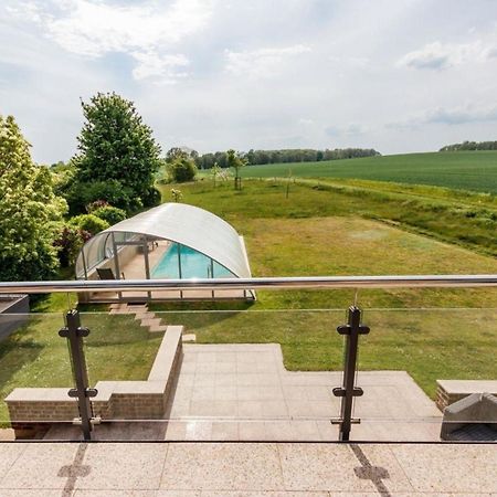 Ferienhaus In Boltenhagen Mit Privatem Pool Villa Exterior photo